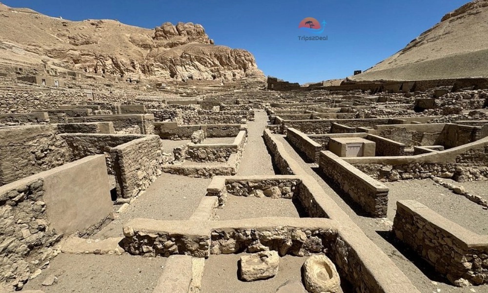 streets of deir el medina